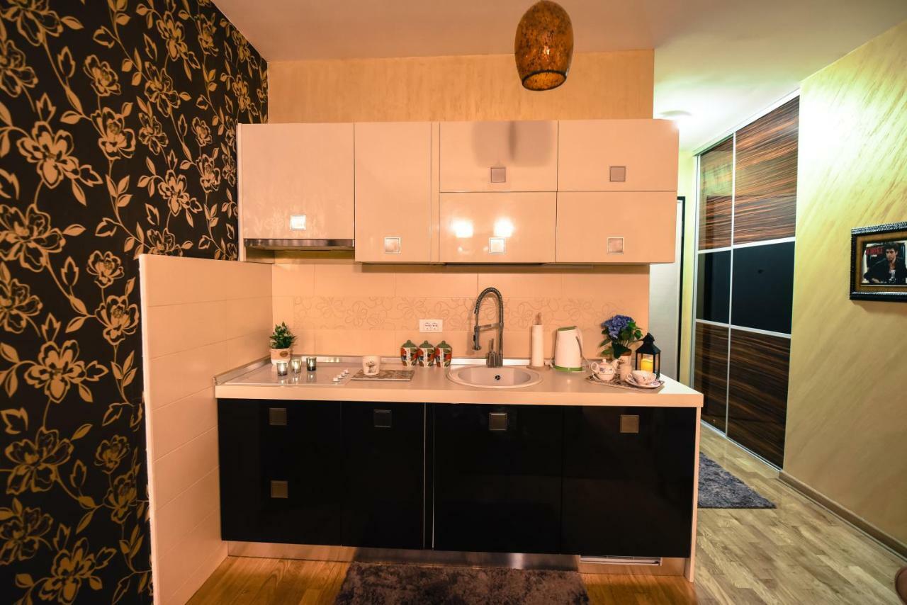 Apartment Godfather